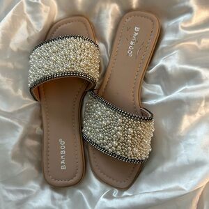 Pearl sandals